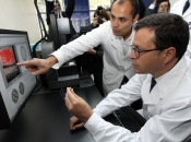 Ministro Rodrigo Hinzpeter visitó nuevo laboratorio de Criminalística de la PDI