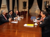 Ministros Hinzpeter, Larroulet y Chadwick sostuvieron encuentro con parlamentarios del PRI