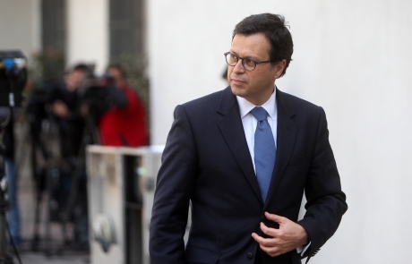 Ministro Rodrigo Hinzpeter destacó aporte de Gabriel Valdés a la democracia