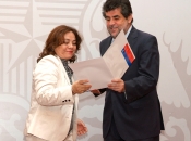 Subsecretario Ubilla entregó cartas de nacionalidad a 147 nuevos chilenos