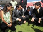Ministro Hinzpeter inspeccionó Estadio Nacional ad portas del partido Universidad de Chile v/s Liga Deportiva Universitaria de Quito
