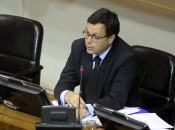 Ministro Hinzpeter asistió a sesión del Senado en la que se acordó la regulación de la residencia, permanencia y traslados hacia Juan Fernández e Isla de Pascua