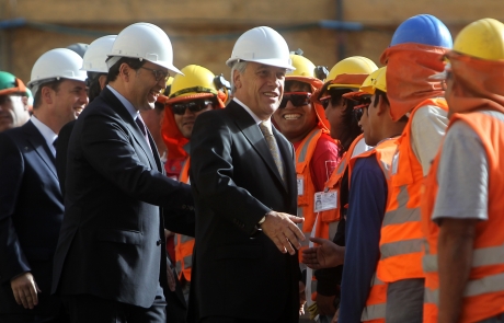 Ministro Hinzpeter participó en colocación de primera piedra del Edificio Moneda Bicentenario