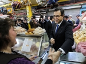 Ministro Rodrigo Hinzpeter explicó en Talca importancia de Bono Solidario de Alimentos