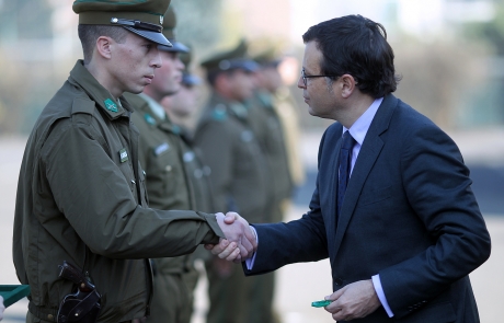 Ministro del Interior y Seguridad Pública entregó 54 vehículos a Carabineros de Chile