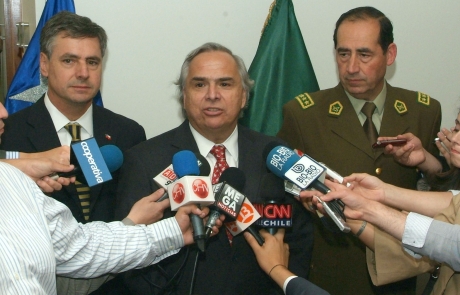 Vicepresidente de la República visita Departamento de Análisis Criminal de Carabineros y reitera que “el objetivo del Gobierno es avanzar en dar más seguridad a las familias chilenas”