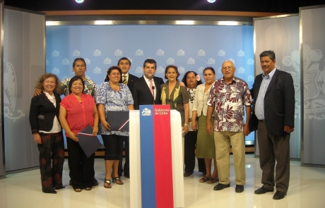 Subsecretario del Interior y representantes del Pueblo Rapa Nui firman propuesta base para futuro proyecto de Ley de Control Migratorio