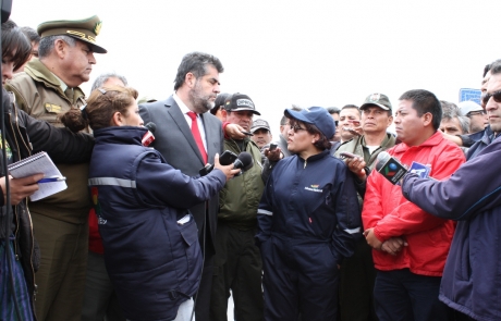 Ministro del Interior y Seguridad Pública (s), Rodrigo Ubilla valora colaboración entre gobiernos de Bolivia y Chile que permitió devolución de vehículos robados a nuestro país