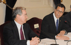 Ministro del Interior preside mesa de trabajo con ex presidente de Colombia Álvaro Uribe en La Moneda